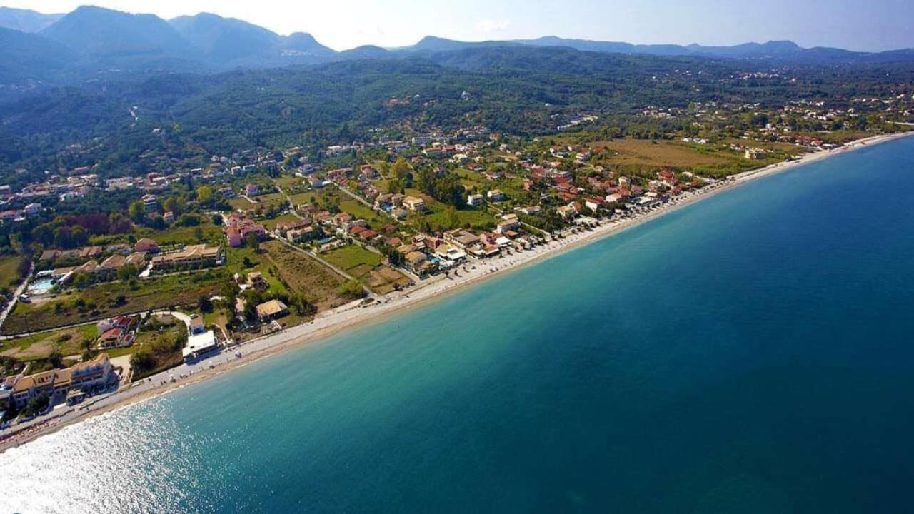 Villa Fantastico Acharavi  Exteriör bild