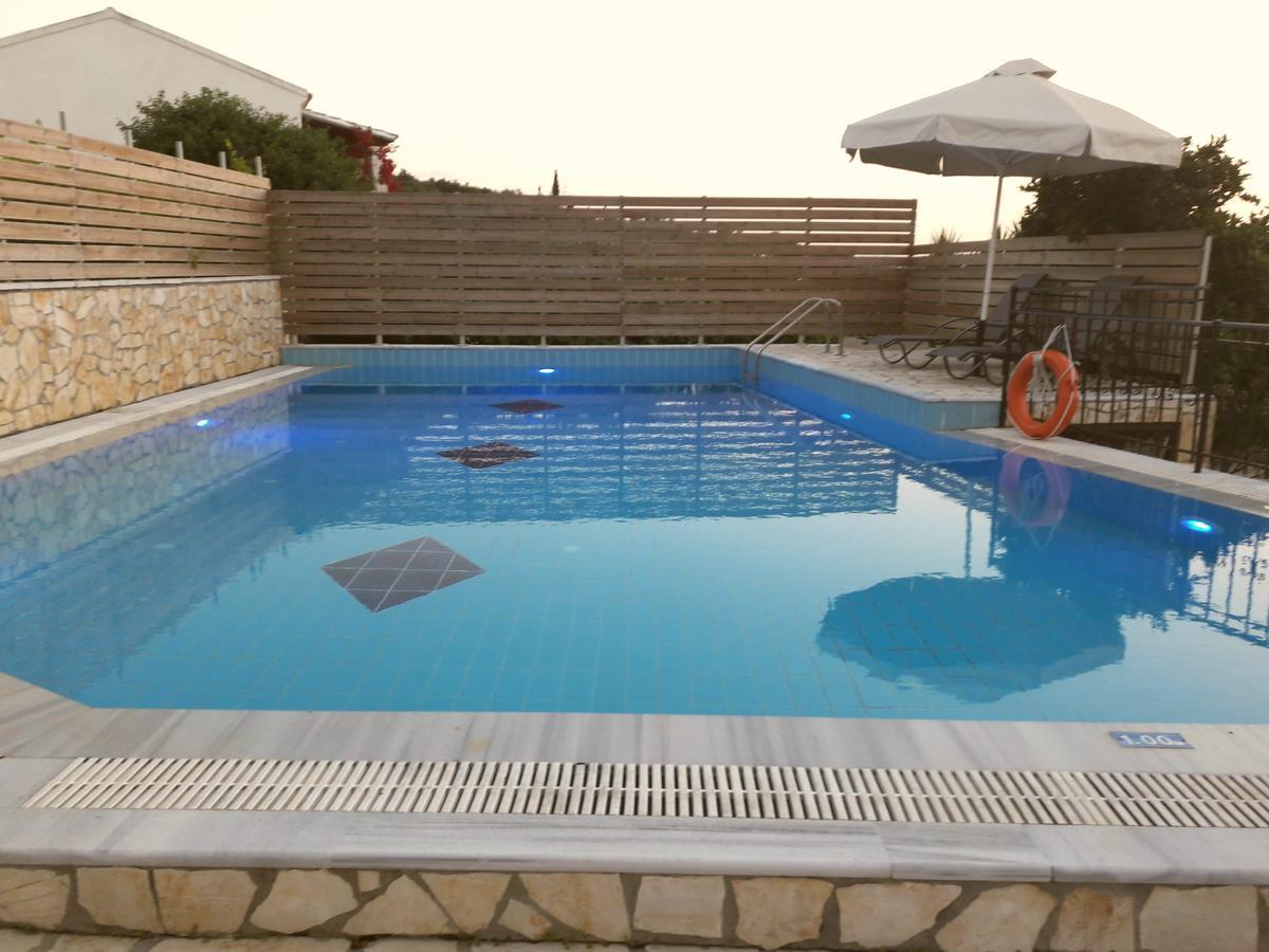 Villa Fantastico Acharavi  Exteriör bild